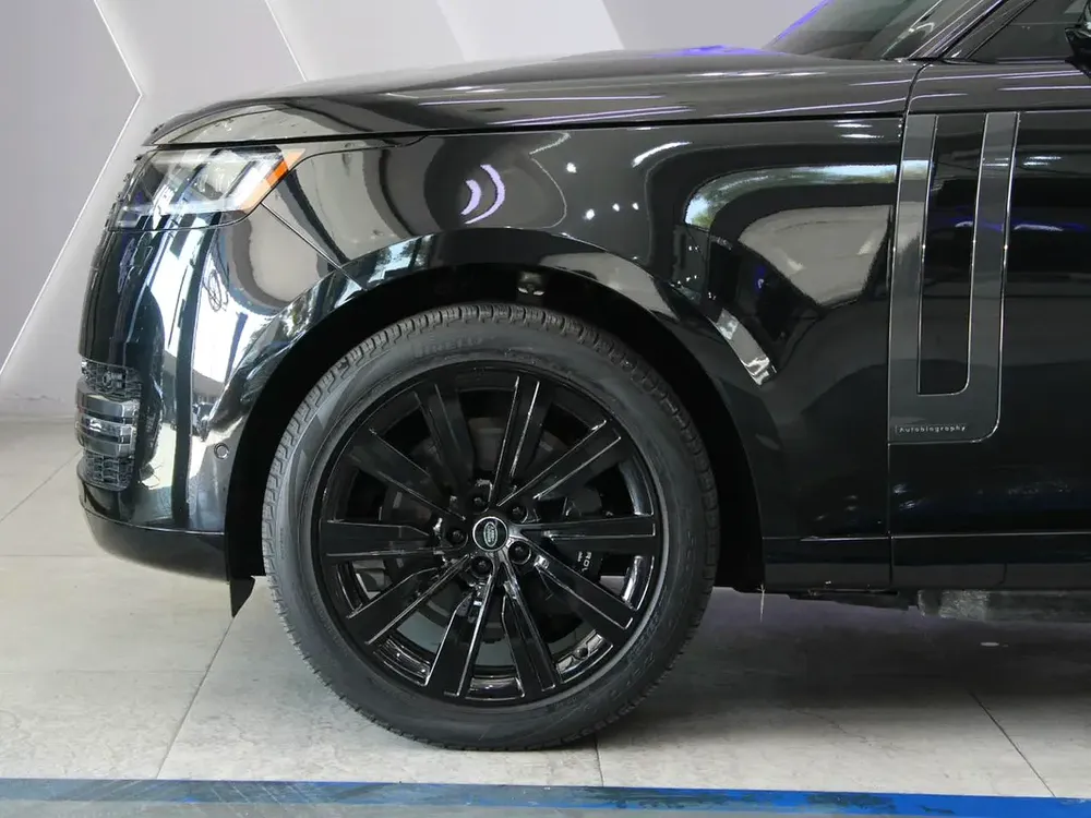2024 - Range Rover Vogue Autobiography P550e - Hybrid - Image 8