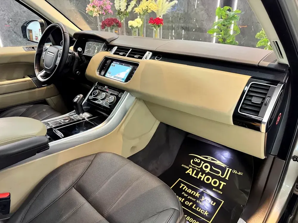 SUPERCHARGED RANGE ROVER SPORT || GCC II FULLY LOADED || AUTO FOOTSTEPS || ACCIDENT FREE - Image 15
