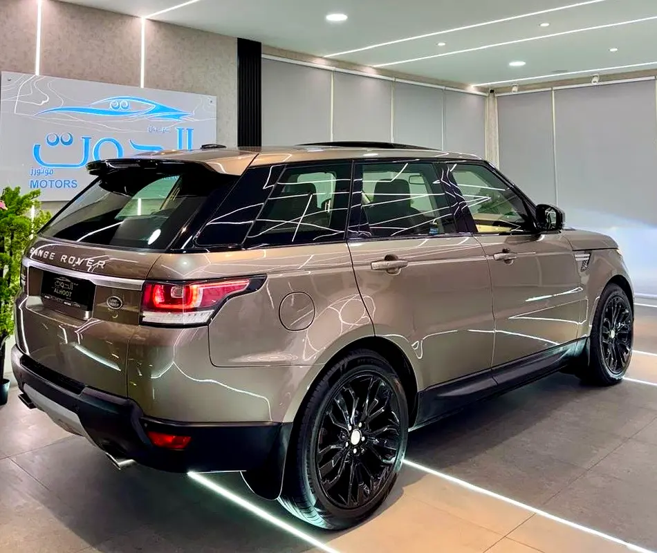 SUPERCHARGED RANGE ROVER SPORT || GCC II FULLY LOADED || AUTO FOOTSTEPS || ACCIDENT FREE - Image 5