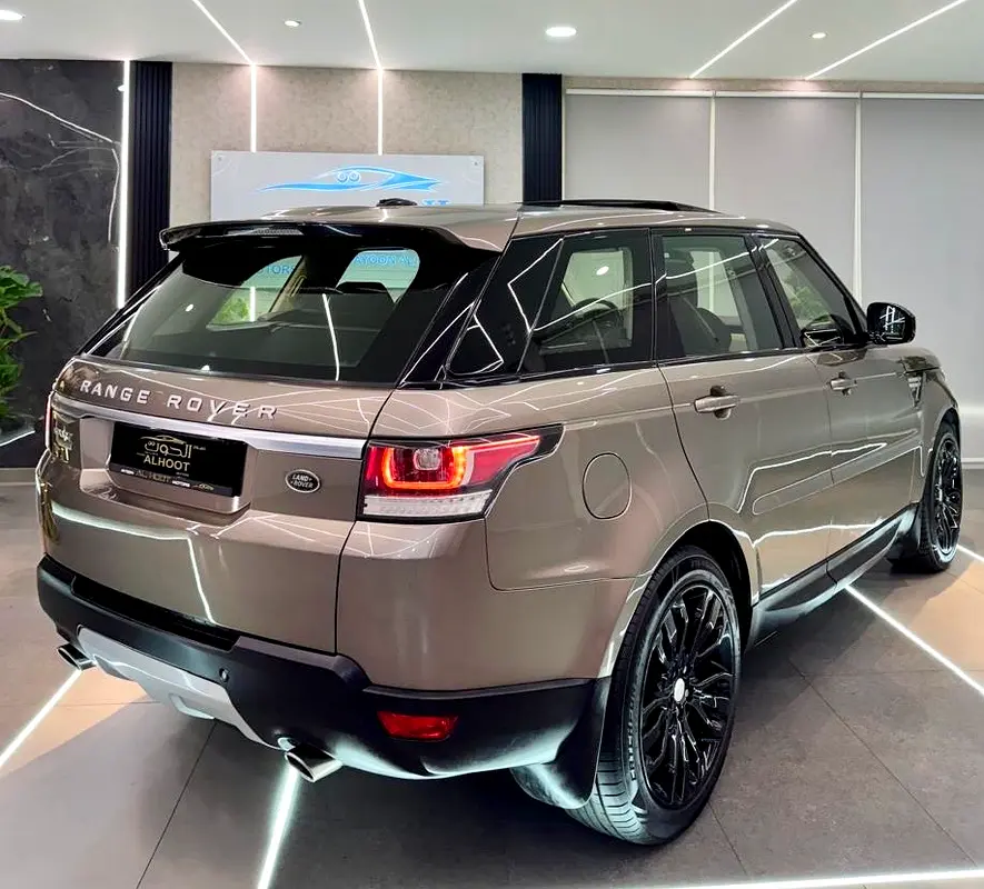 SUPERCHARGED RANGE ROVER SPORT || GCC II FULLY LOADED || AUTO FOOTSTEPS || ACCIDENT FREE - Image 8