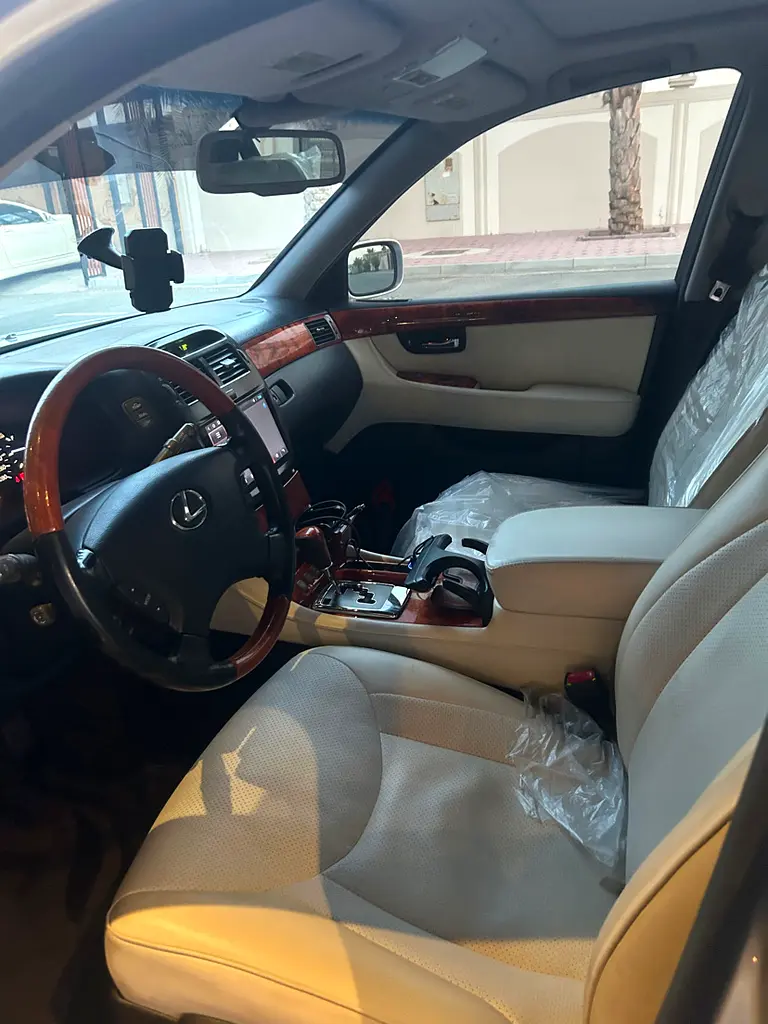Lexus LS 430 2006 GCC Specs - Full ultra - Image 8