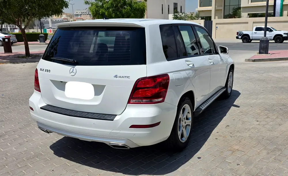 Mercedes-Benz GLK 250 4MATIC 2014 - GCC Specs - Image 4