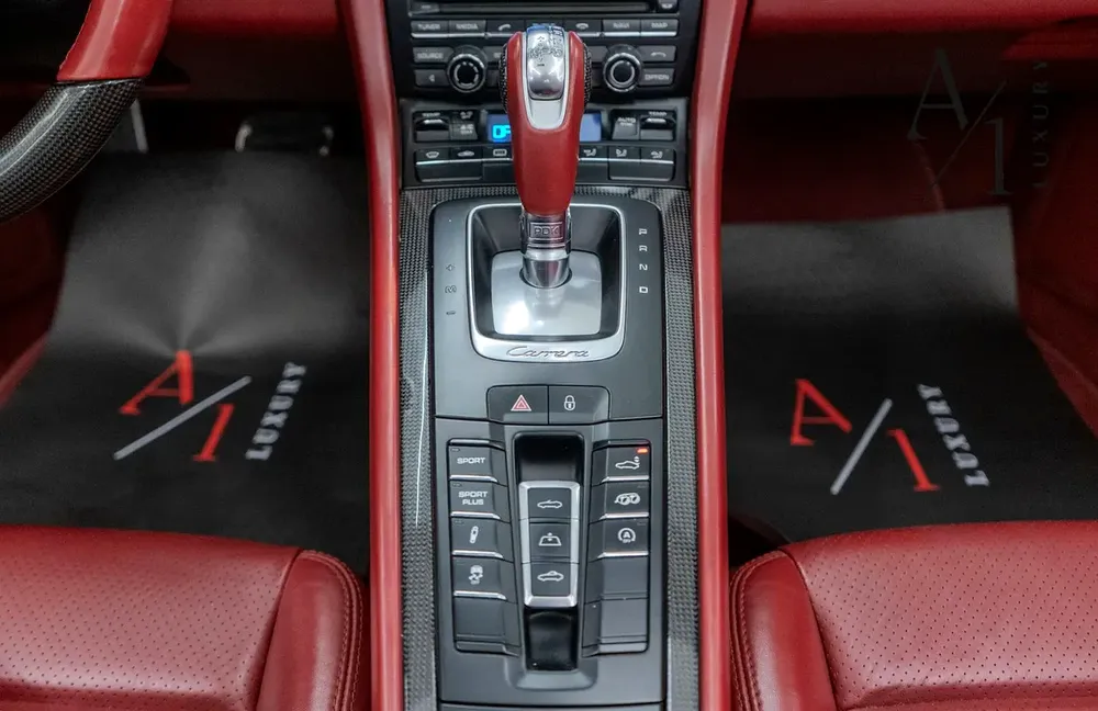 2015 Porsche 911 Carrera S, With Full Service History, Excellent Condition, GCC Specs - Image 12