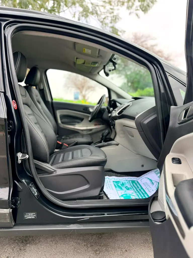 Ford EcoSport Limited - Image 12
