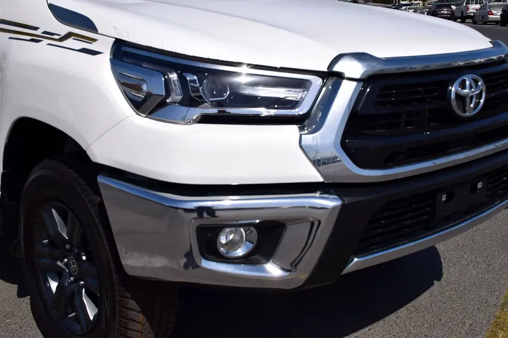 Toyota Hilux SR5 2026 GCC Specs - Image 18