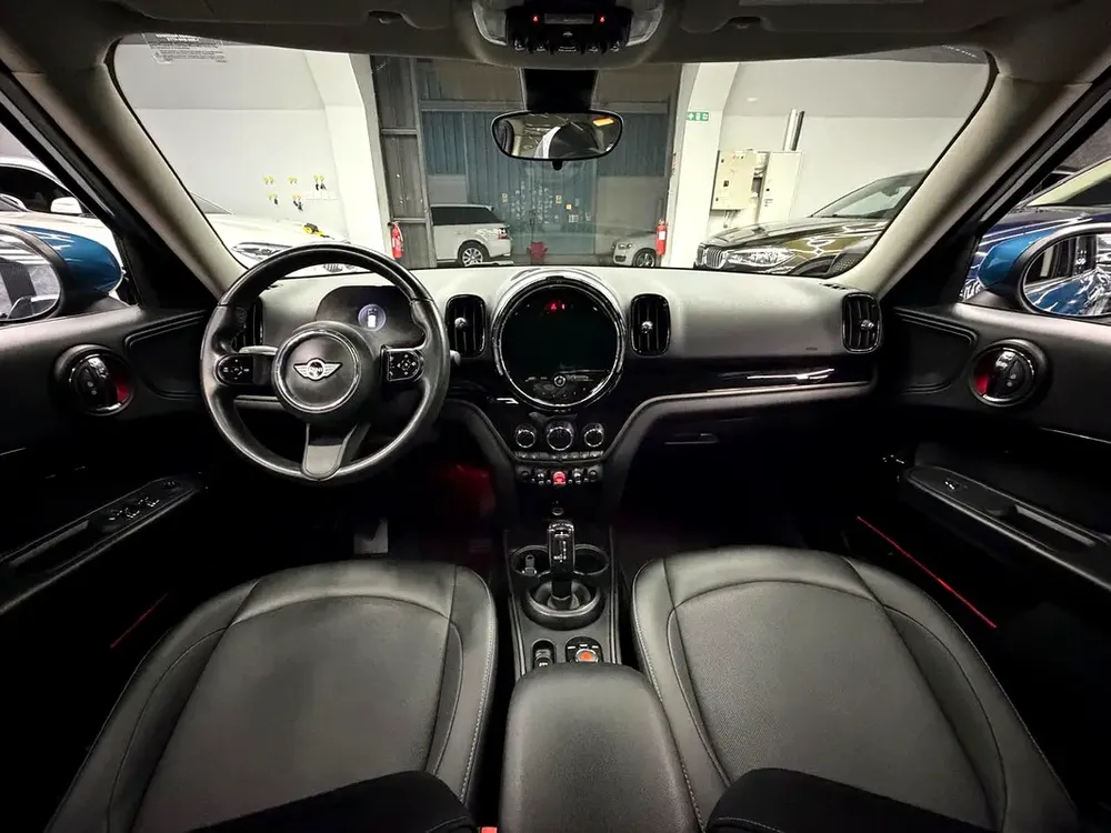 AED 901/M - Mini Cooper Countryman | Full Option Model - Image 10