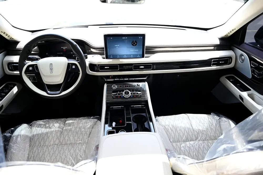 RAMADAN OFFER - GCC - AGENCY MAINTAINED - UNDER WARRANTY 2028 - LINCOLN AVIATOR PRESIDENTIAL - Image 10