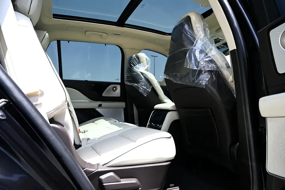 RAMADAN OFFER - GCC - AGENCY MAINTAINED - UNDER WARRANTY 2028 - LINCOLN AVIATOR PRESIDENTIAL - Image 16