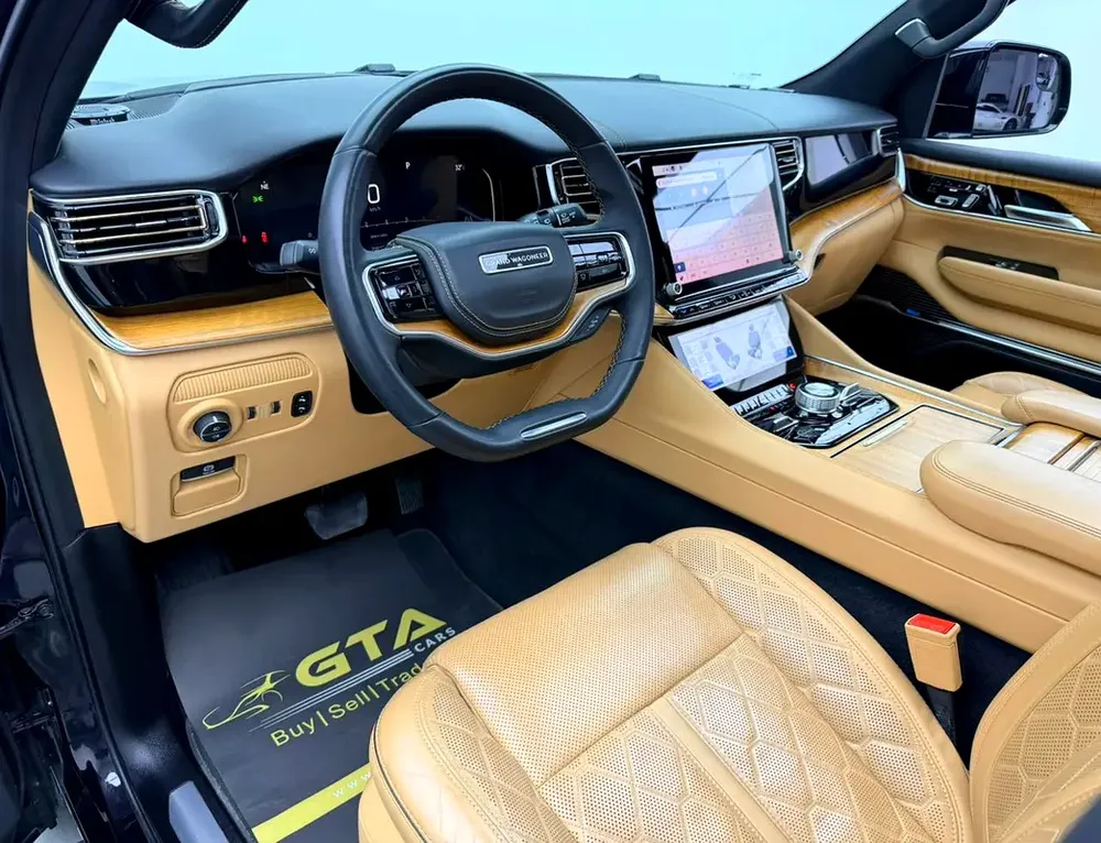 2023 Jeep Grand Wagoneer Series III, 2028 Jeep Warranty, Full Jeep Service History, 7 Seater, GCC - Image 10