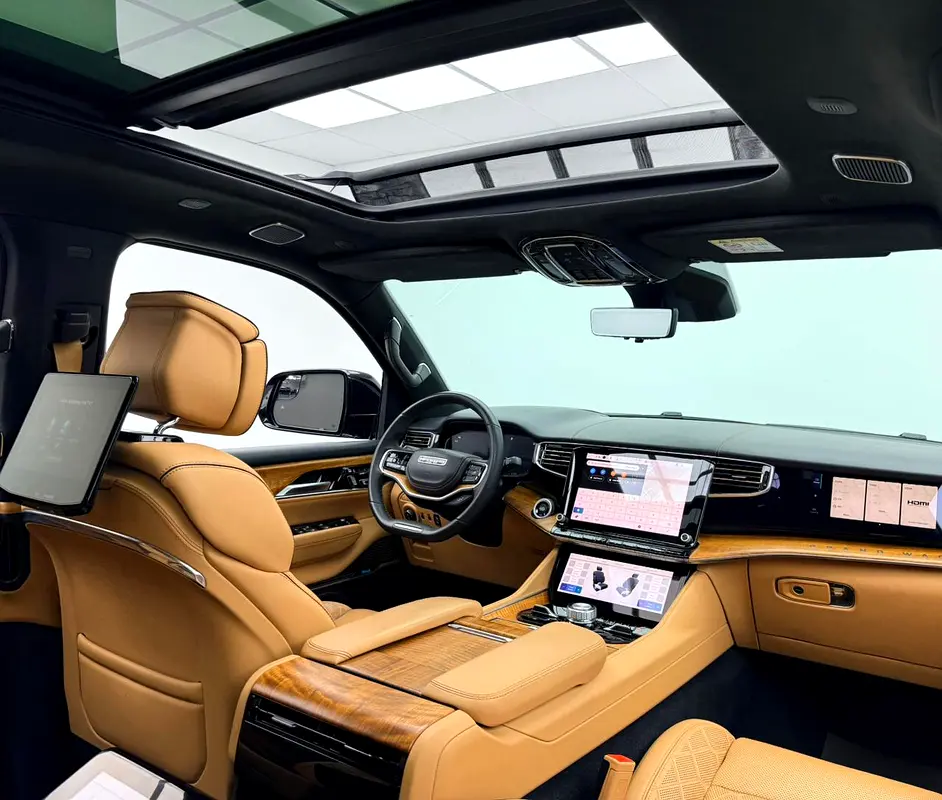 2023 Jeep Grand Wagoneer Series III, 2028 Jeep Warranty, Full Jeep Service History, 7 Seater, GCC - Image 12