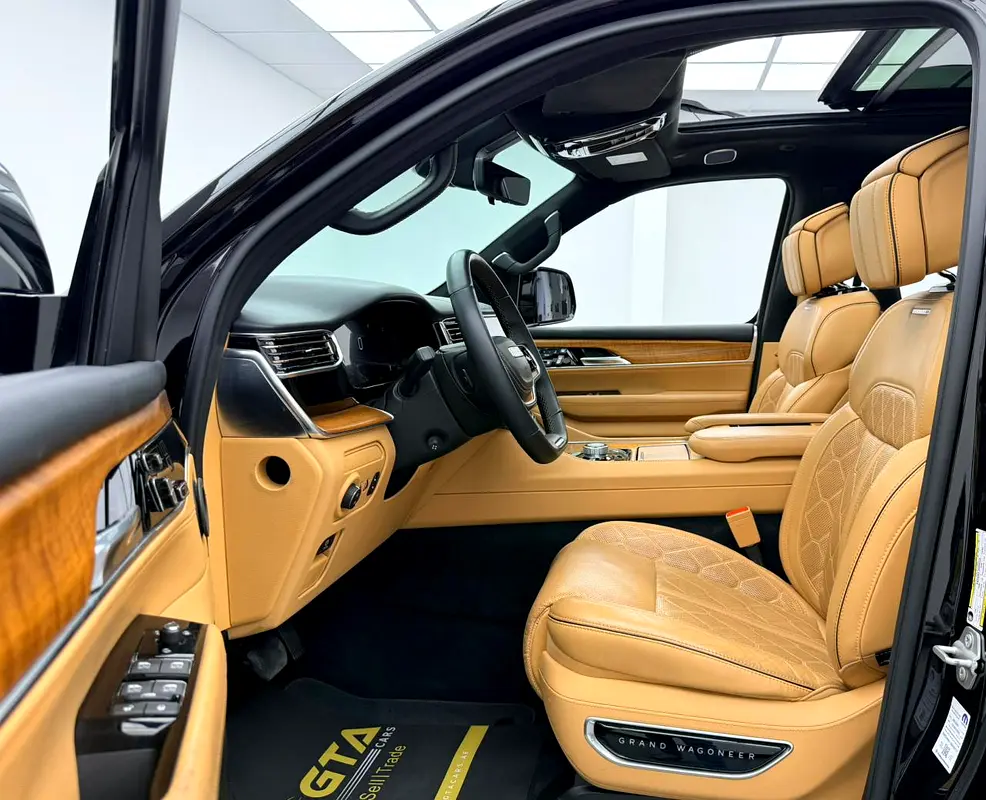 2023 Jeep Grand Wagoneer Series III, 2028 Jeep Warranty, Full Jeep Service History, 7 Seater, GCC - Image 8