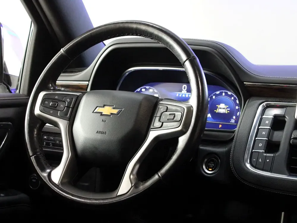 2022 - Chevrolet Suburban Premier with warranty for 129,000.00 AED - Image 17