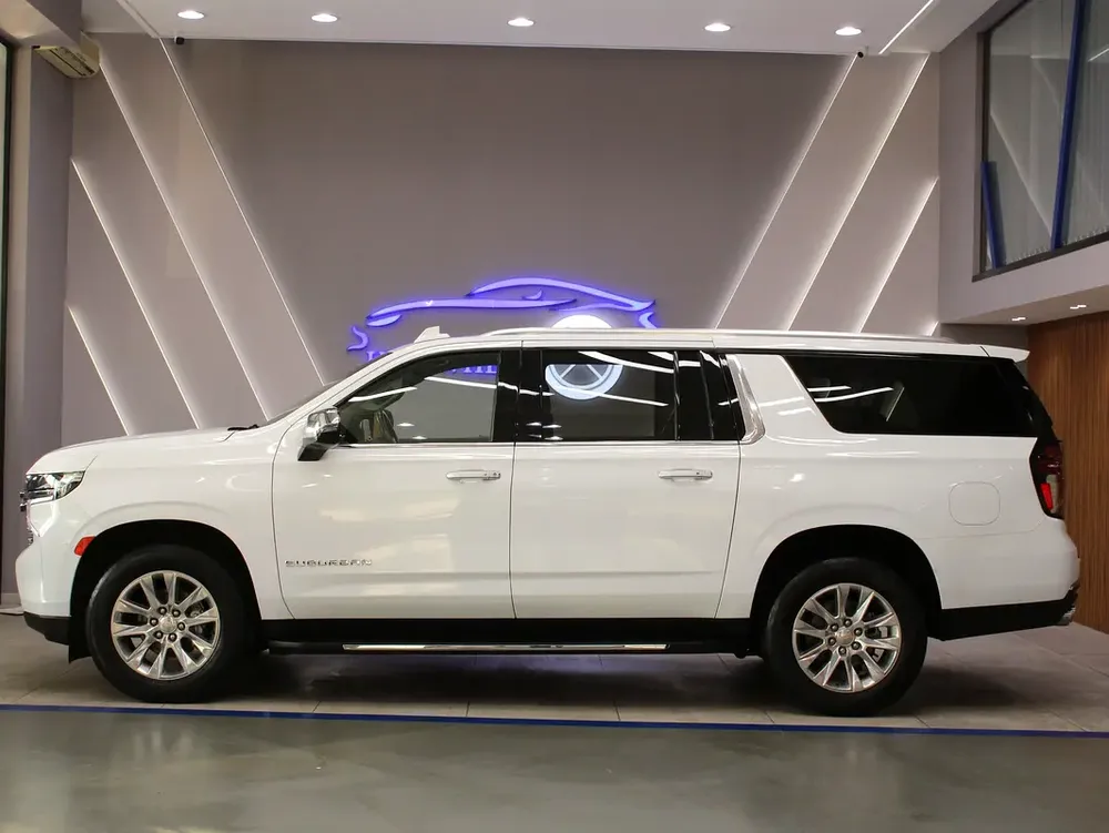 2022 - Chevrolet Suburban Premier with warranty for 129,000.00 AED - Image 7