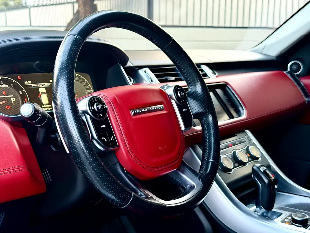 Land Rover Range Rover Sport SVR 2016 GCC Specs - Image 10
