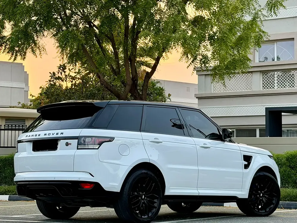 Land Rover Range Rover Sport SVR 2016 GCC Specs - Image 6