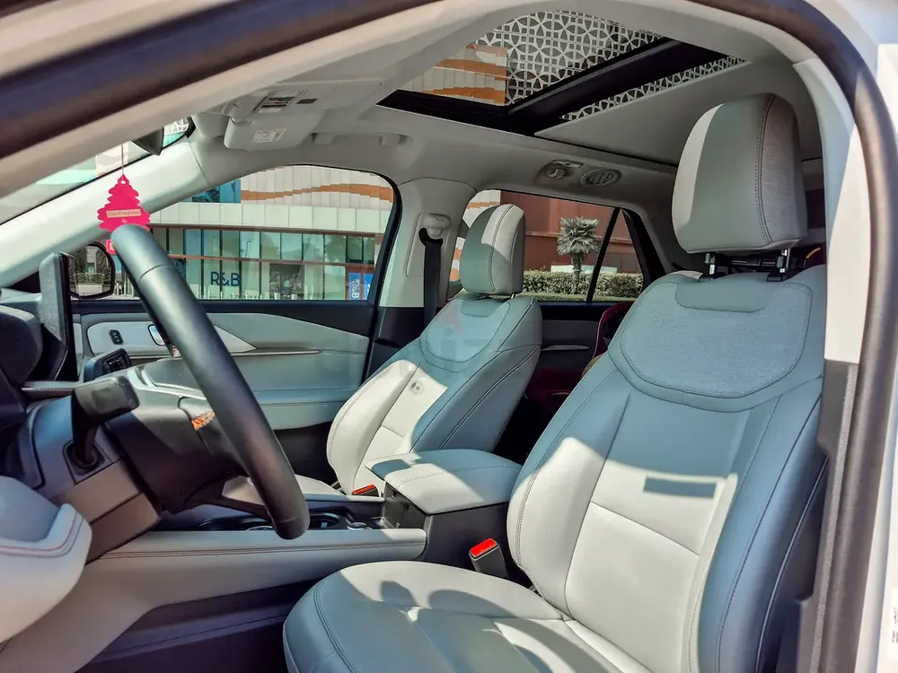 AED 2735/month | 2025 Ford Explorer Active | GCC Specs | Ref#388192 - Image 12