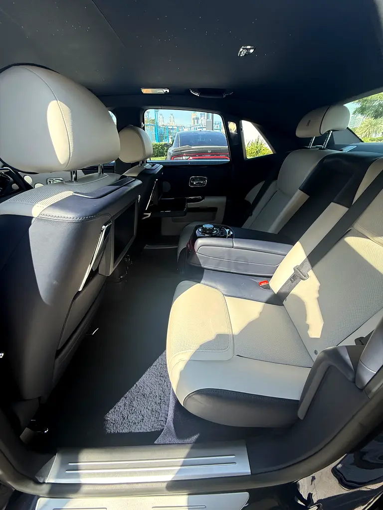 Rolls Royce Ghost GCC Low KM - Image 12
