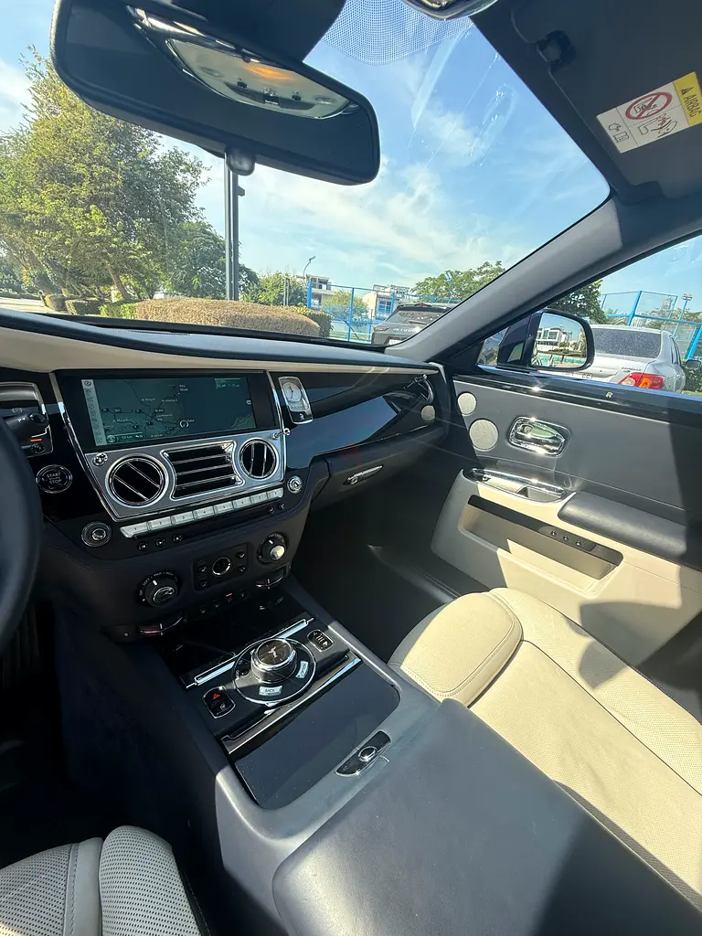 Rolls Royce Ghost GCC Low KM - Image 16