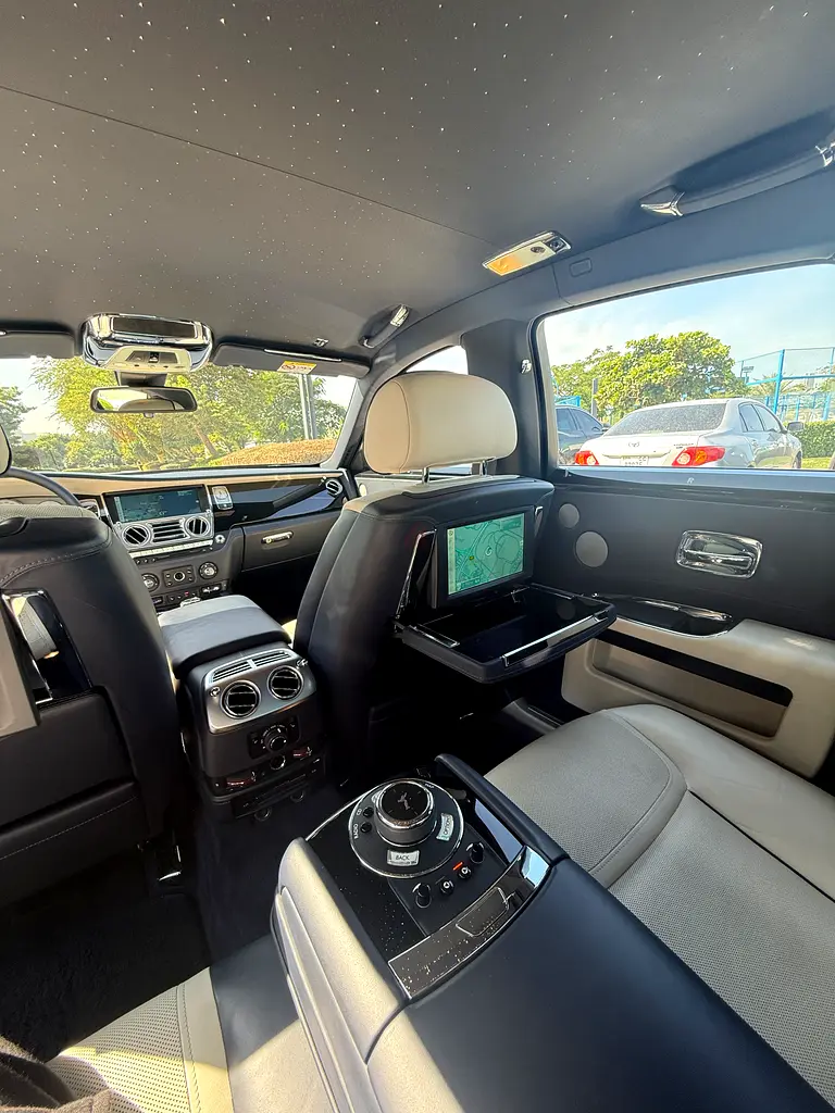 Rolls Royce Ghost GCC Low KM - Image 17