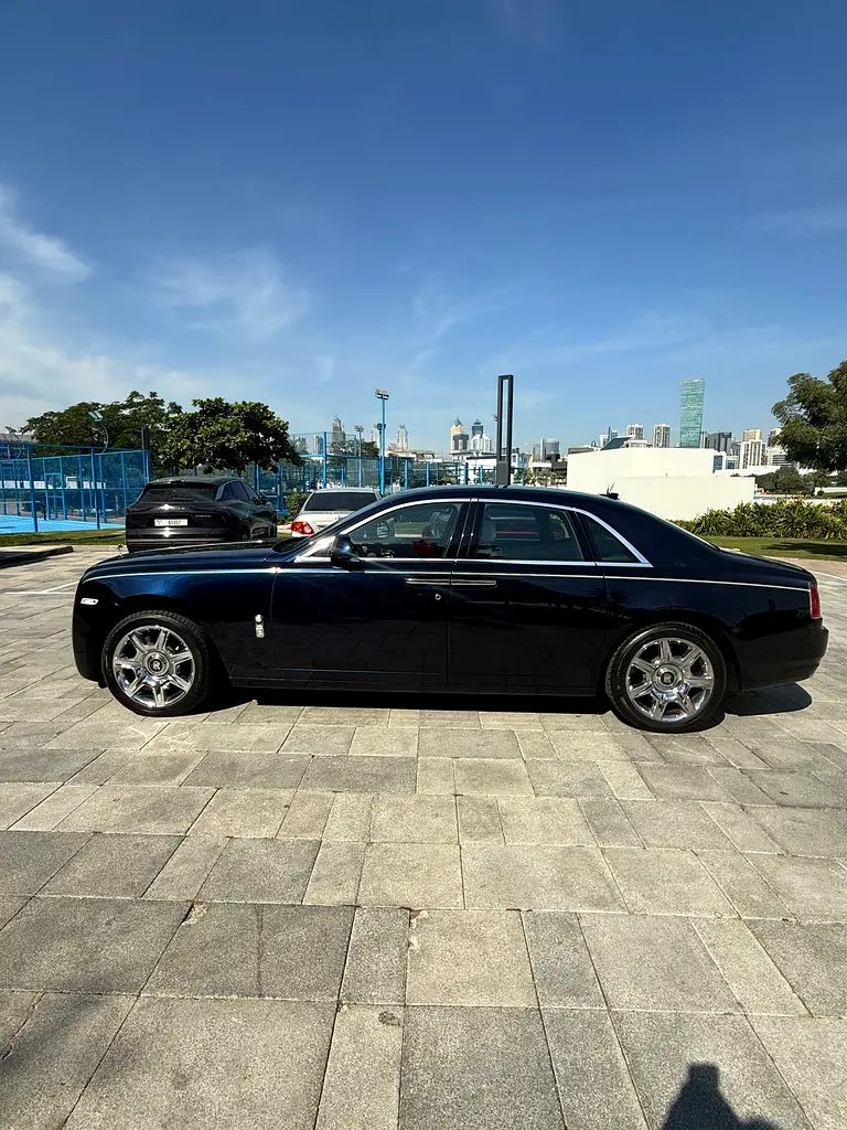 Rolls Royce Ghost GCC Low KM - Image 9