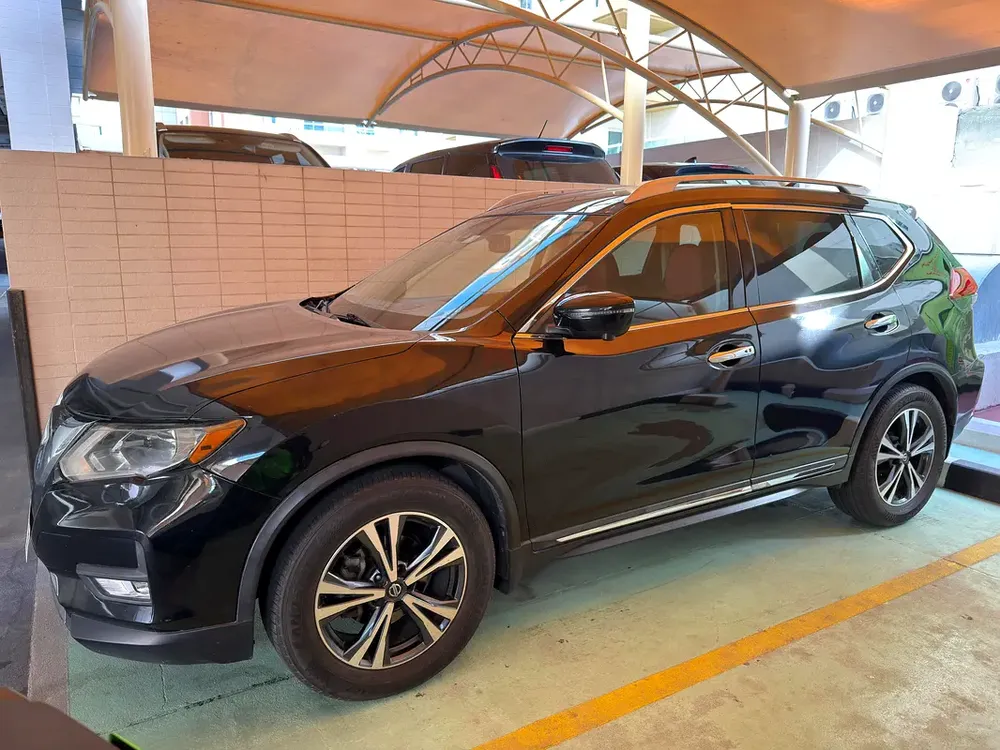 2018 Nissan Rogue SL - American Specs - GCC Ready - Image 6