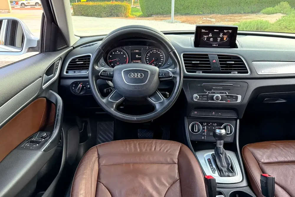 Audi Q3 2016 35TSFI S-Line | 2.0L - 4 Cylinder | 2 Keys | Full Agency Service History | GCC Spec - Image 11