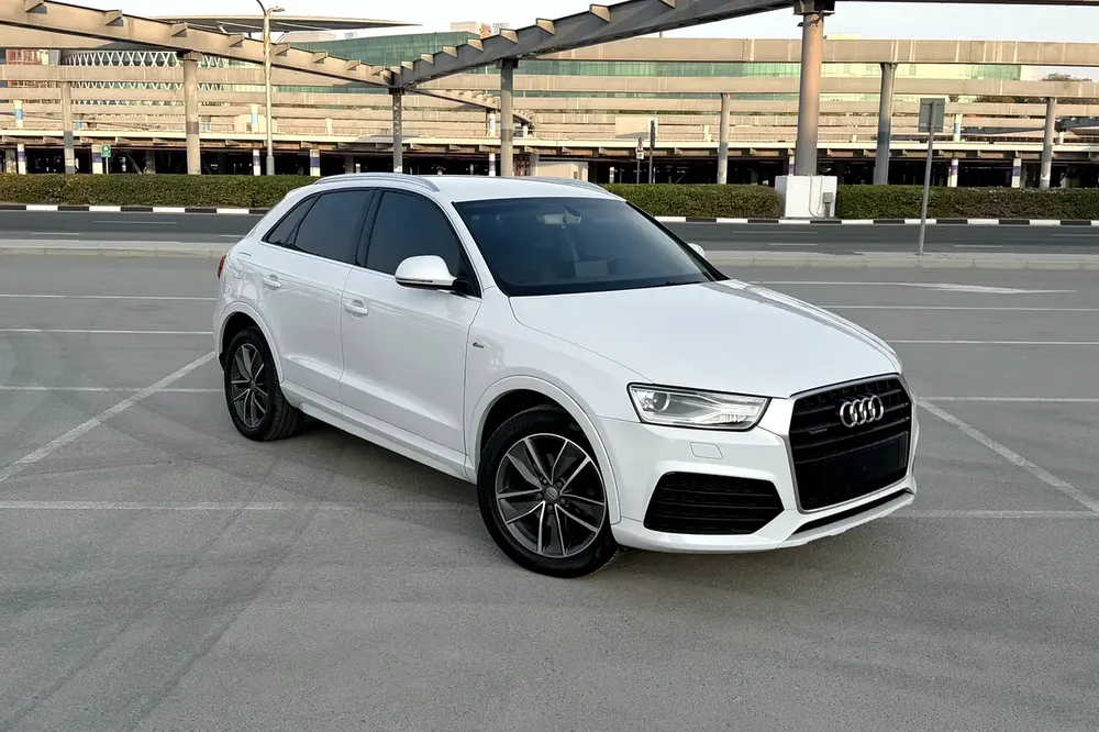 Audi Q3 2016 35TSFI S-Line | 2.0L - 4 Cylinder | 2 Keys | Full Agency Service History | GCC Spec - Image 4