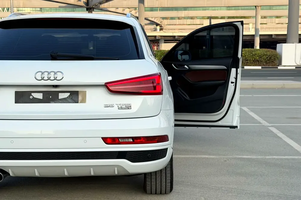 Audi Q3 2016 35TSFI S-Line | 2.0L - 4 Cylinder | 2 Keys | Full Agency Service History | GCC Spec - Image 7