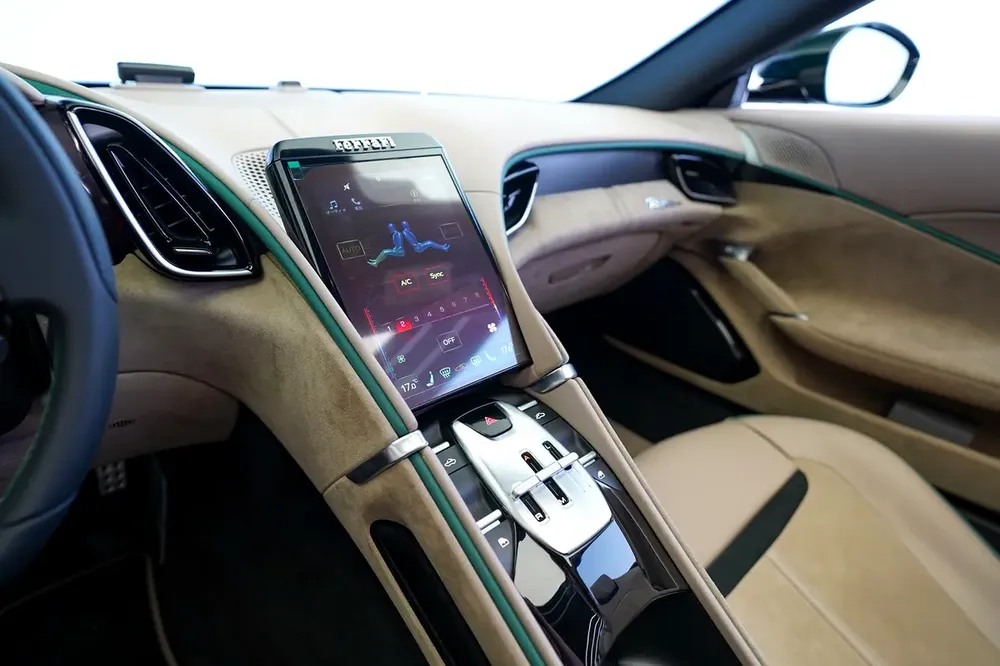 SERVICE FEB 2032 | ALCANTARA SEATS | ROMA SPIDER - Image 15