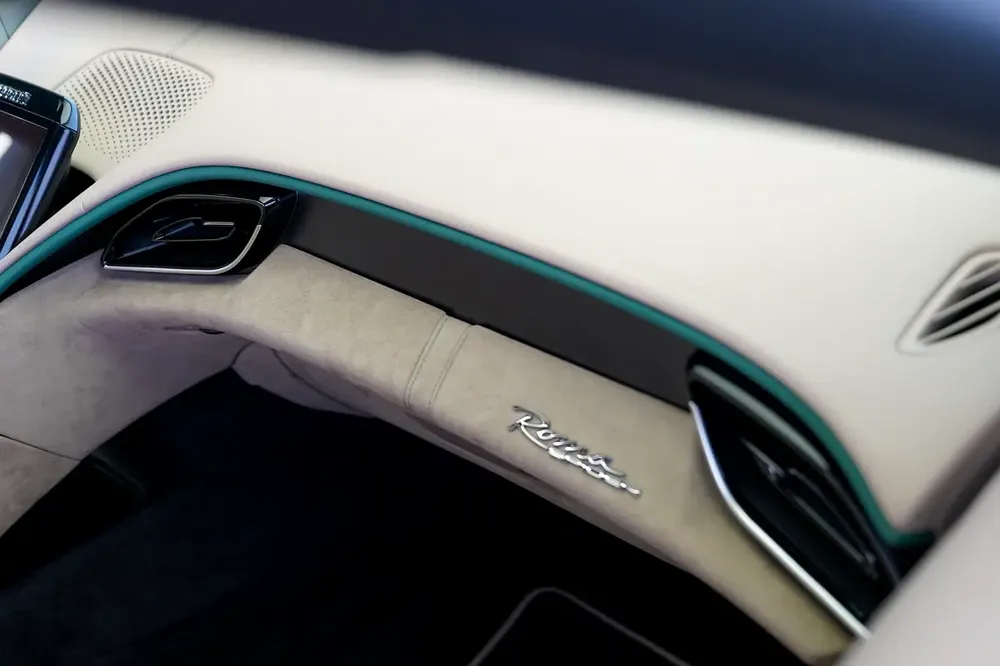 SERVICE FEB 2032 | ALCANTARA SEATS | ROMA SPIDER - Image 17