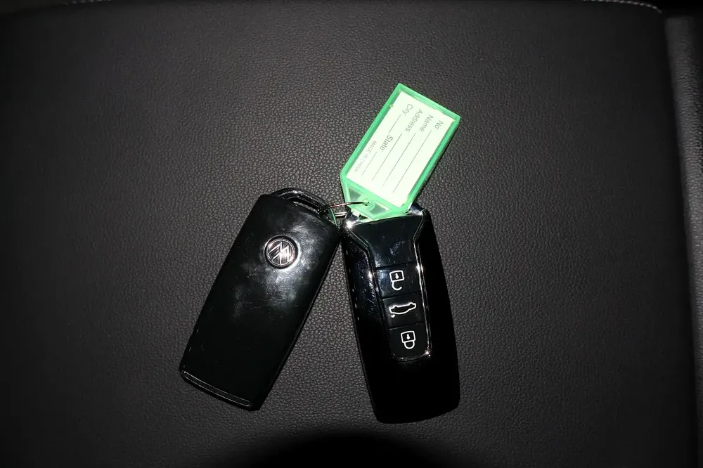 Original Paint . GCC Specs . Full Service History - Image 18