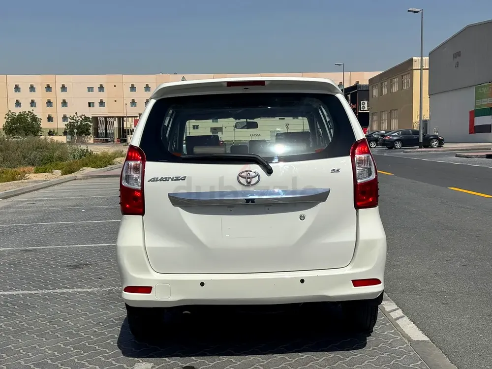 Avanza 2016 SE family Car GCC MID Opt - Image 4