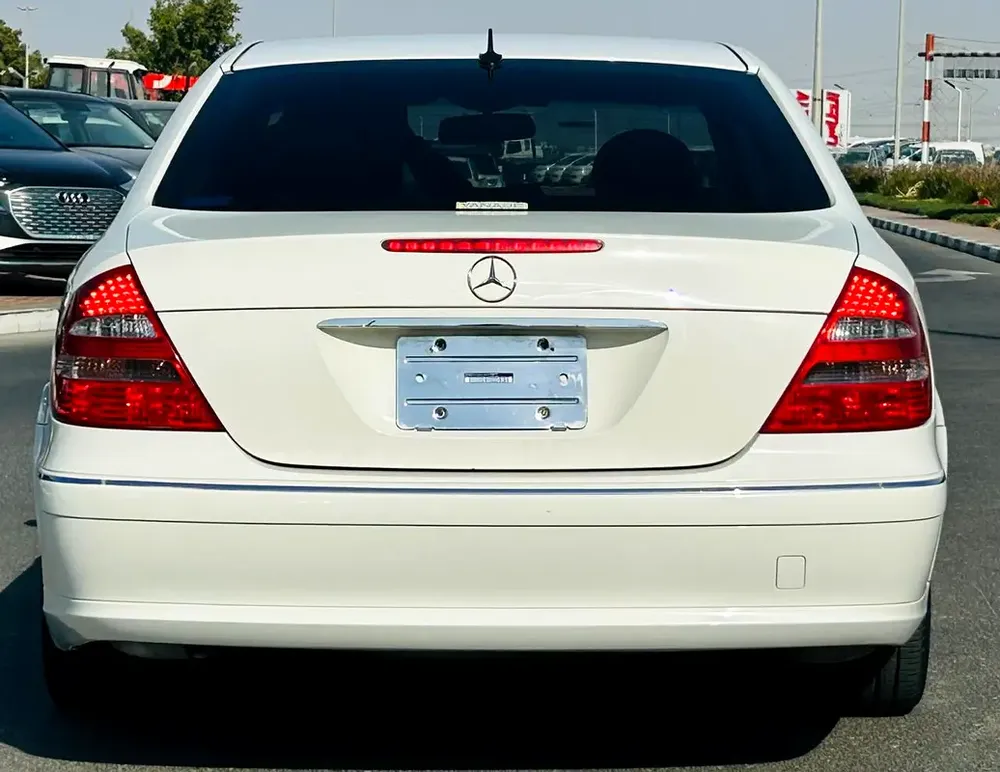 BENZ E240 | 2002 | CLEAN CAR FRESH JAPAN IMPORT - Image 6