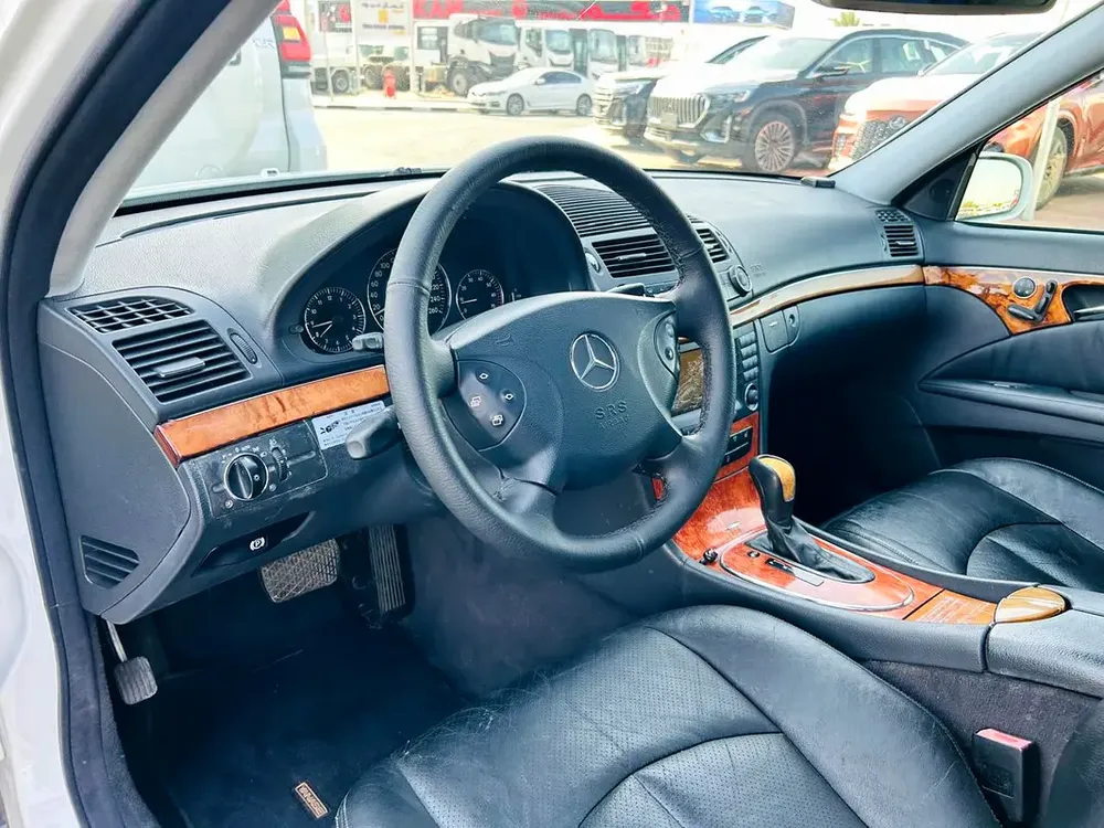 BENZ E240 | 2002 | CLEAN CAR FRESH JAPAN IMPORT - Image 8