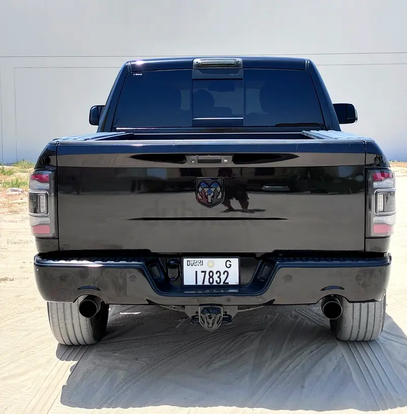 Dodge Ram Laramie Black Edition | Full Custom Build | Show Truck Condition | GCC | No Accidents - Image 4