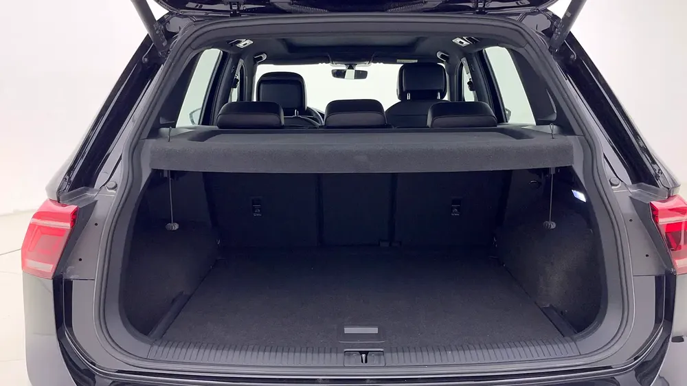 AED 1,598/month | Free 1 Year Warranty | Service History | 30 Day Return | VOLKSWAGEN TIGUAN 2022 - Image 11