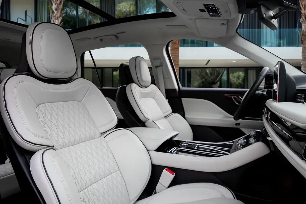 4,798 P.M |  Aviator Presidential | 0% Downpayment | WARRANTY 2029! - Image 12