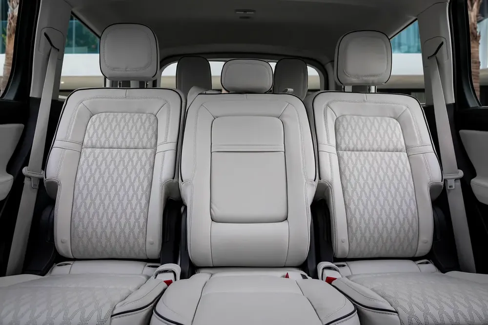 4,798 P.M |  Aviator Presidential | 0% Downpayment | WARRANTY 2029! - Image 13