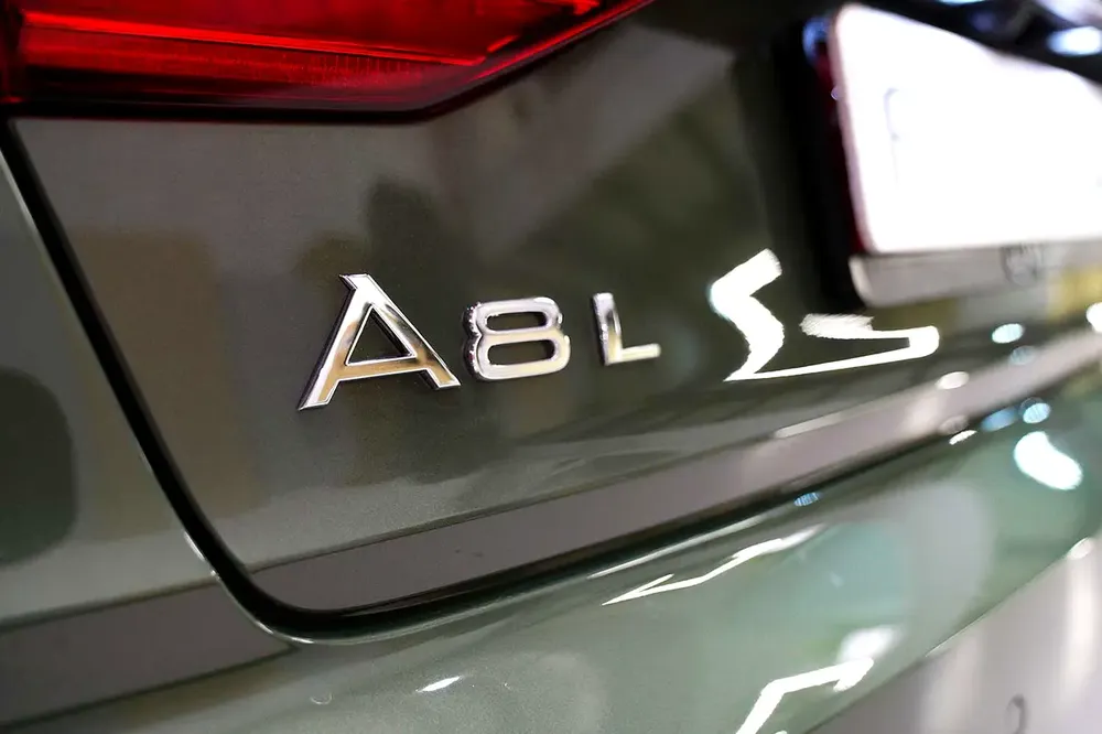 Audi A8L 55 TFSI Quattro - 2023 - Image 12