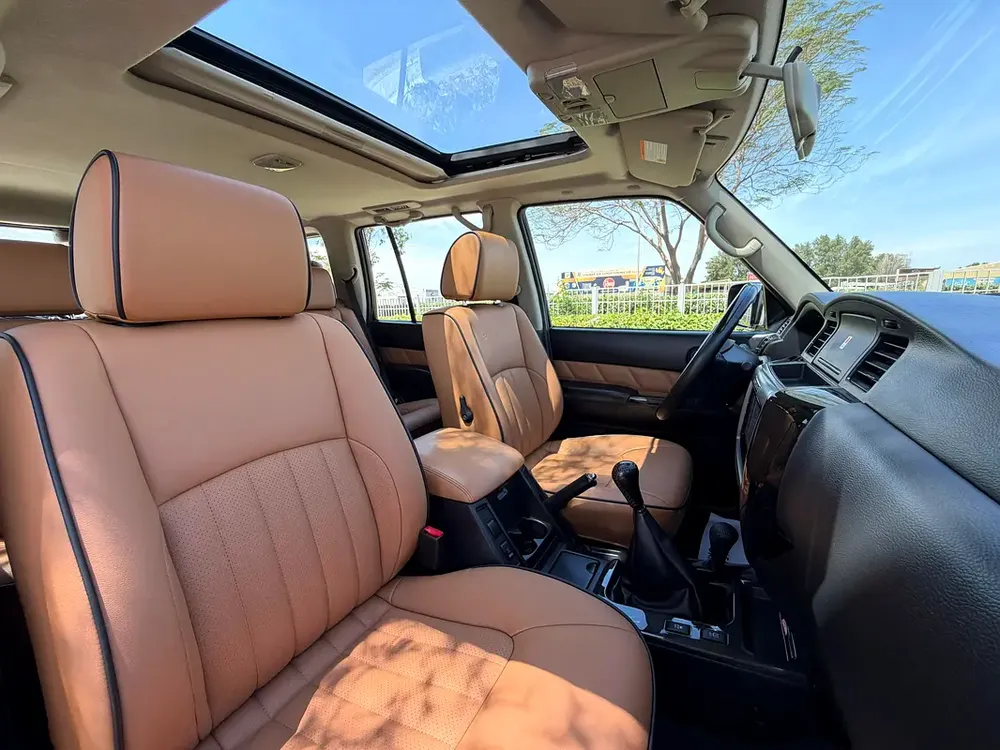 Nissan Patrol Safari Super Safari 2021 - GCC Specs - Perfect Condition - Image 12