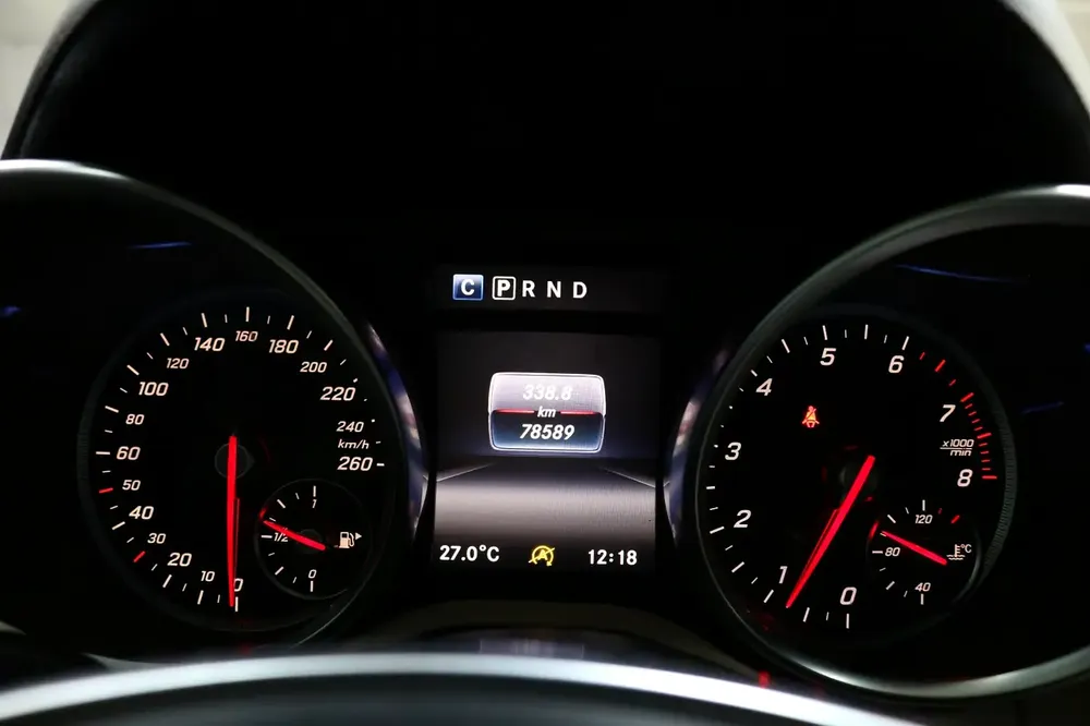 Mercedes SLC200 AMG GCC low kms and Stunning! - Image 12