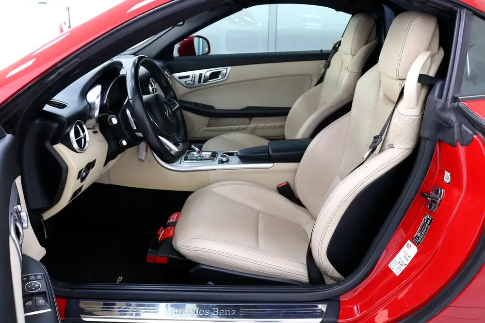 Mercedes SLC200 AMG GCC low kms and Stunning! - Image 7