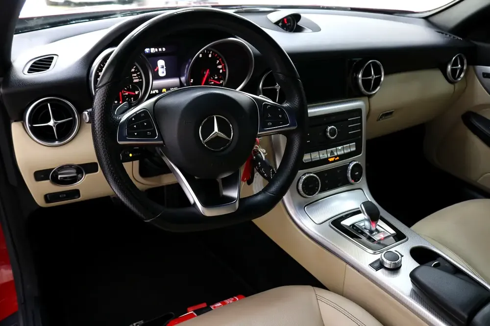 Mercedes SLC200 AMG GCC low kms and Stunning! - Image 8