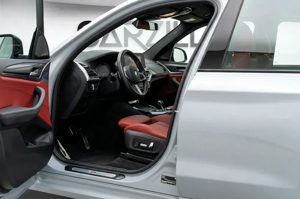 AED 3,850 P.M. l 0% Down Payment l xDrive30i M Sport l Warranty till 2027 - Image 10