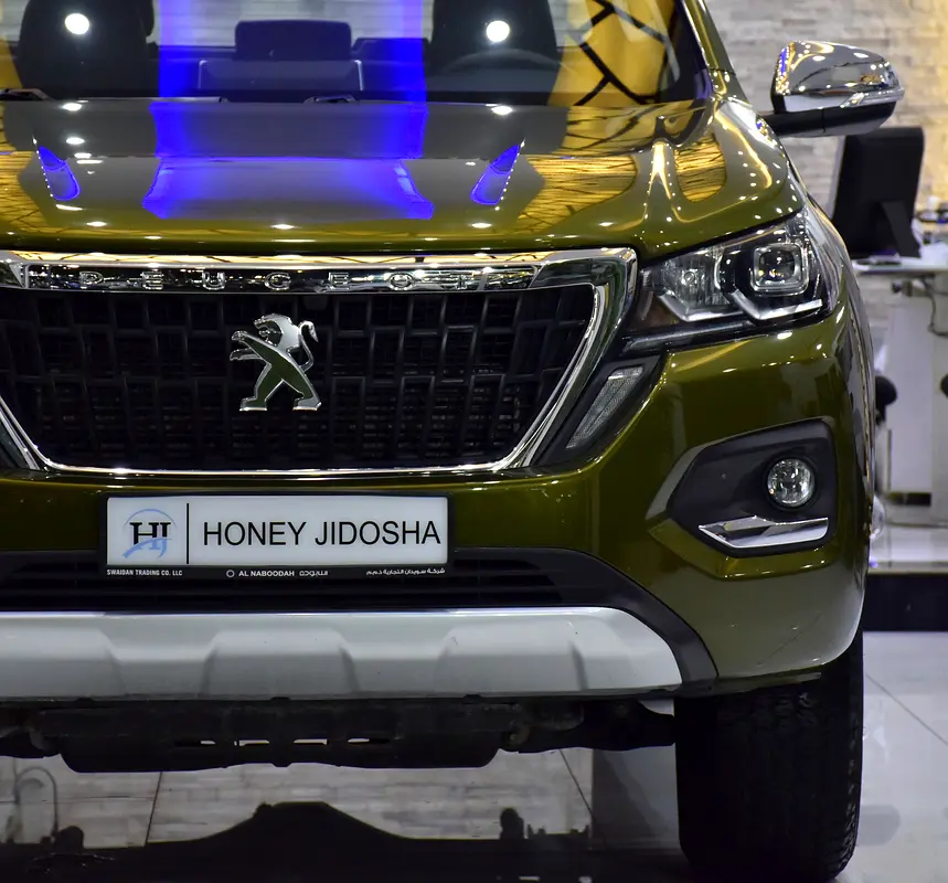 AED 1,081 EMi for 5Yrs | Peugeot Landtrek 4WD ( 2023 Model ) in Green Color GCC Specs - Image 4