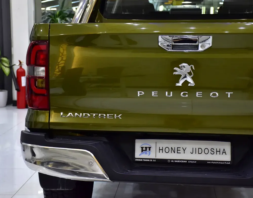 AED 1,081 EMi for 5Yrs | Peugeot Landtrek 4WD ( 2023 Model ) in Green Color GCC Specs - Image 8