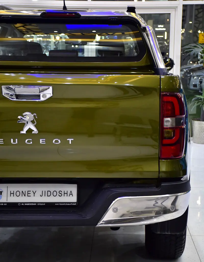 AED 1,081 EMi for 5Yrs | Peugeot Landtrek 4WD ( 2023 Model ) in Green Color GCC Specs - Image 9