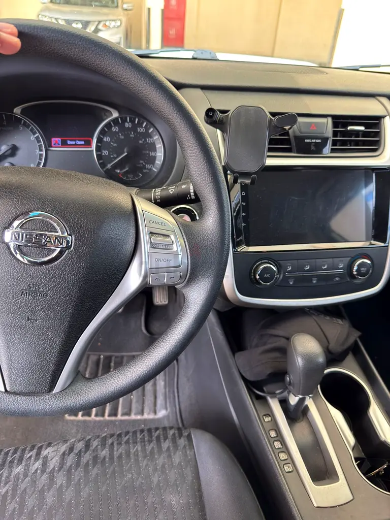 Nissan Altima SE 2018 - Well Maintained - American Specs - Image 11