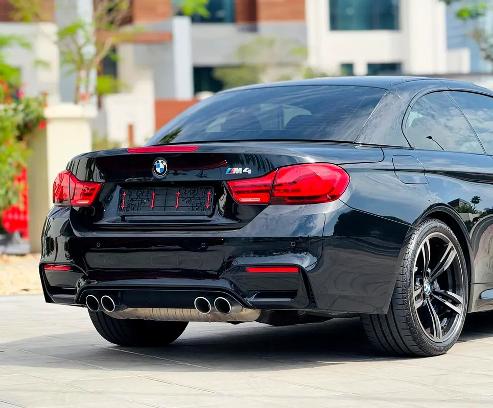2018 BMW M4 CONVERTIBLE GCC SPECS IN EXCELLENT CONDITION - Image 5