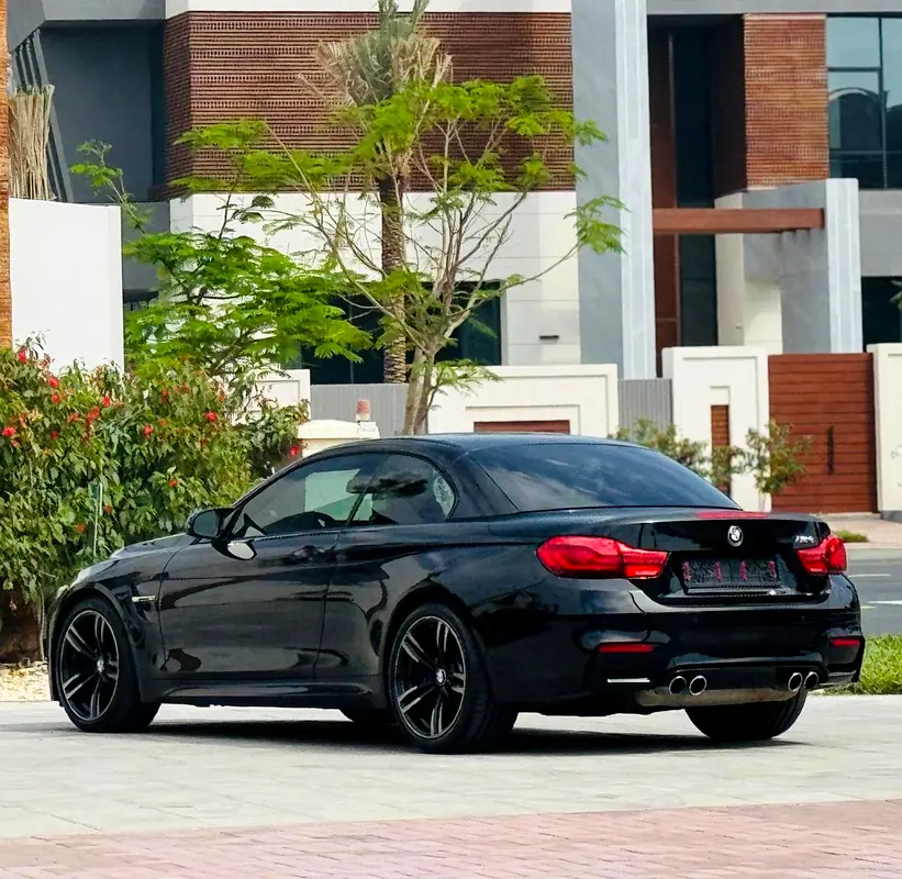 2018 BMW M4 CONVERTIBLE GCC SPECS IN EXCELLENT CONDITION - Image 6